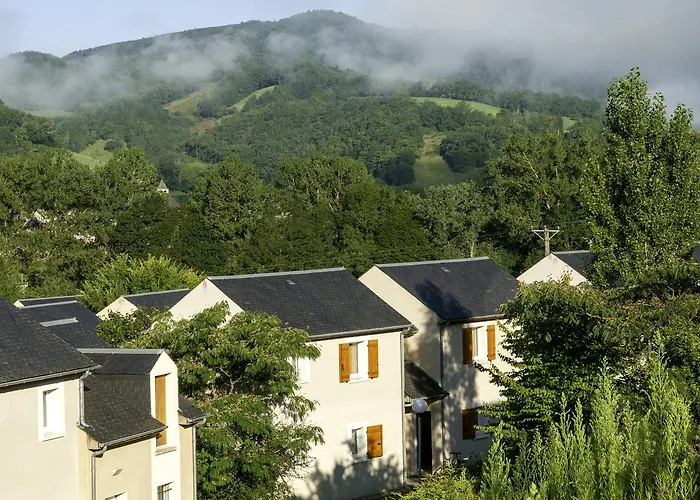 Le Village Goelia 3* Saint-Geniez-dʼOlt